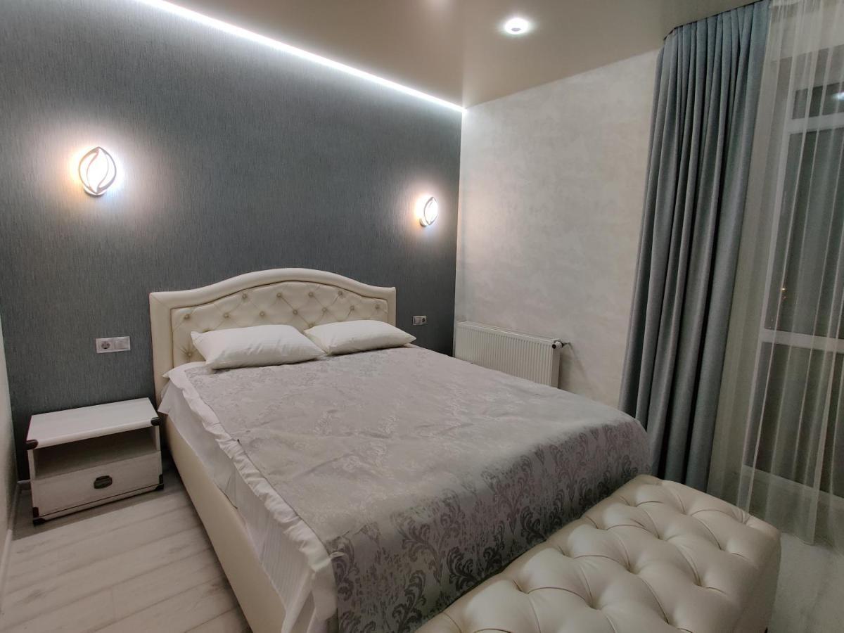 Yarovytsya Vip In The Center Apartment Lutsk Ngoại thất bức ảnh